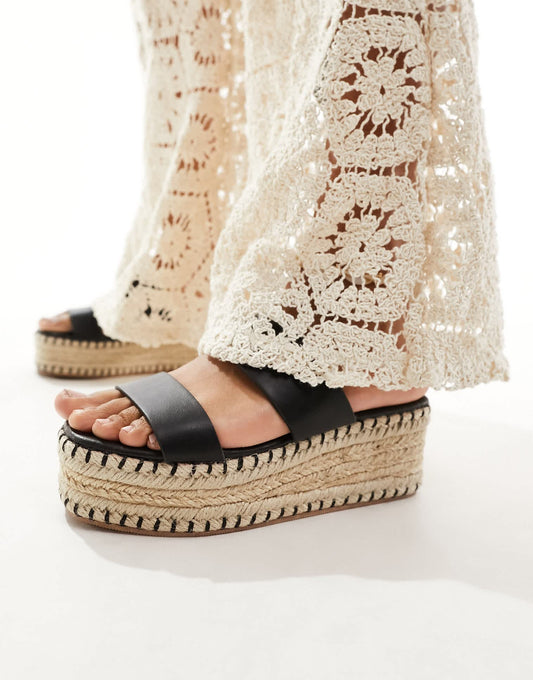 South Beach thong espadrille sandals in black