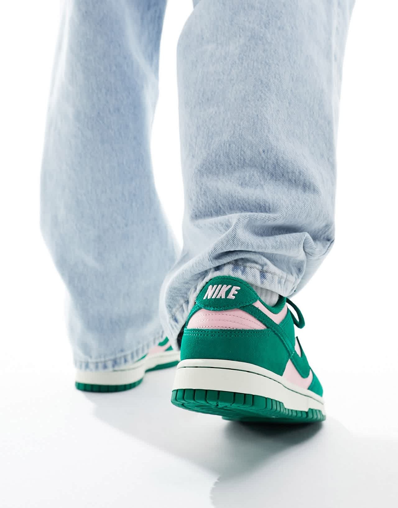 Nike Dunk Low Retro trainers in green and pink