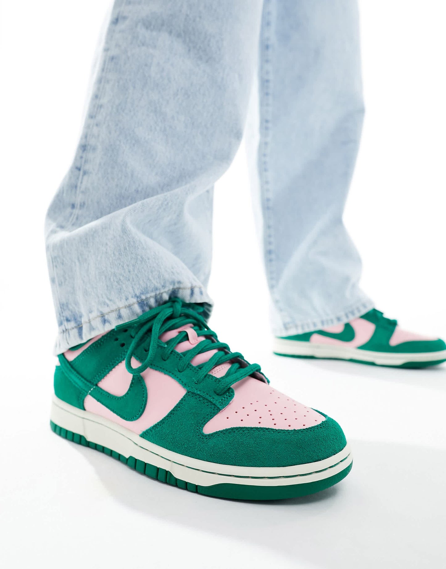 Nike Dunk Low Retro trainers in green and pink