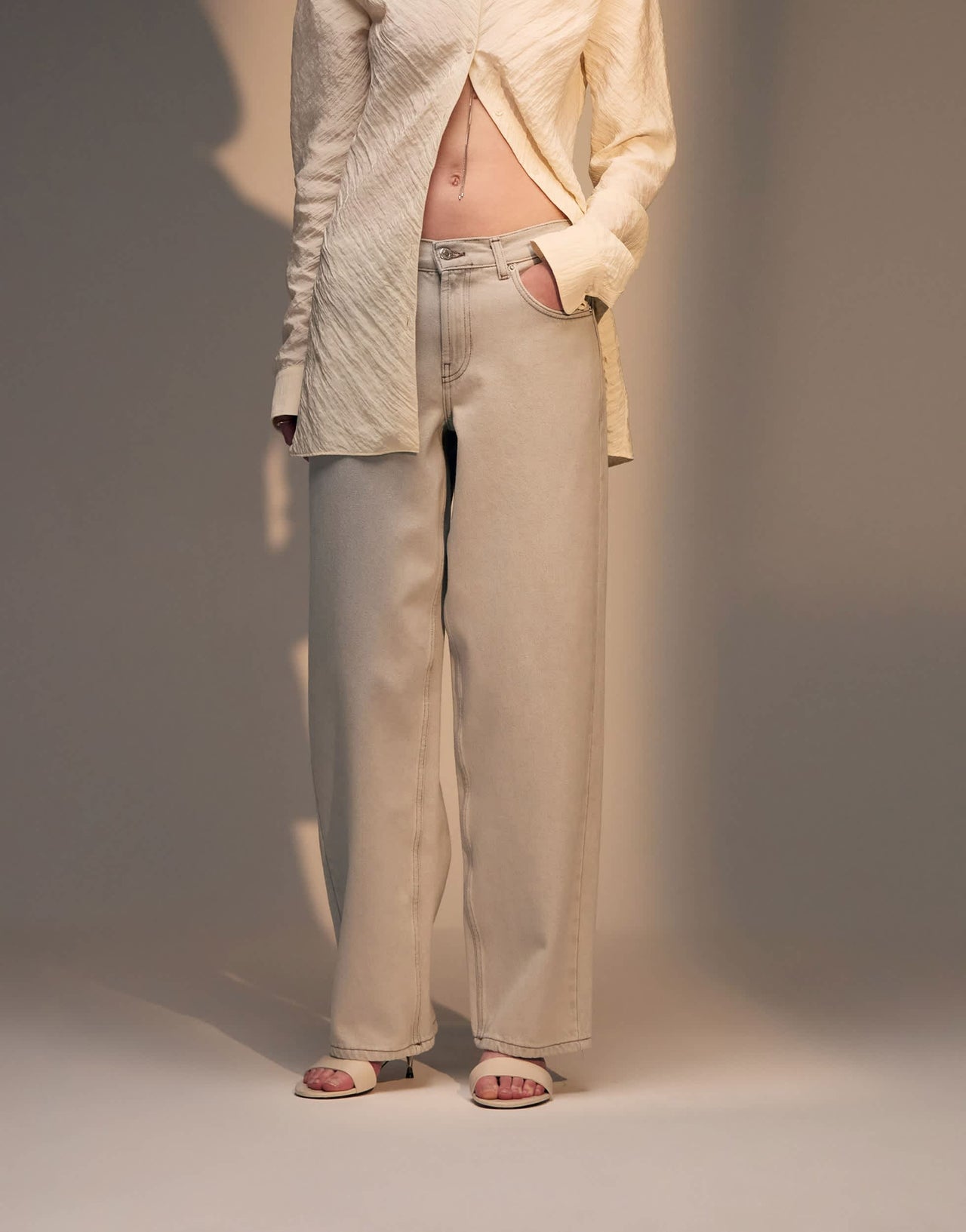 Topshop Cinch low rise relaxed jean in grey