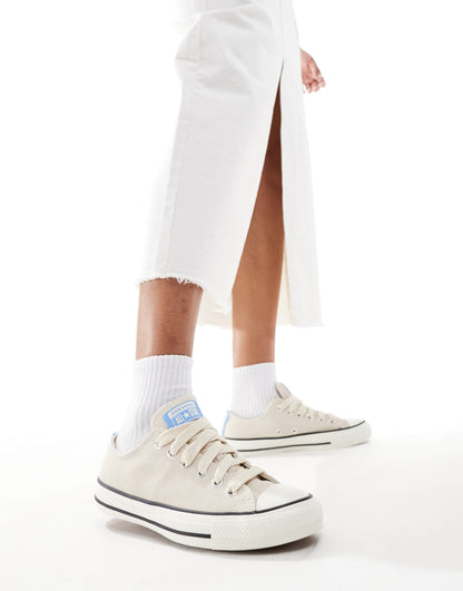 Converse Chuck Taylor All Star Ox trainers in white