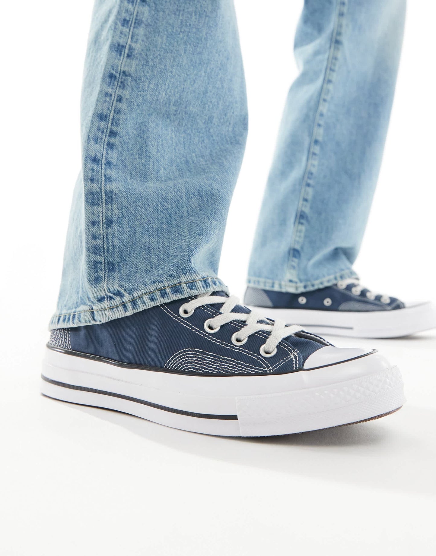 Converse Chuck 70 Hi trainers in navy