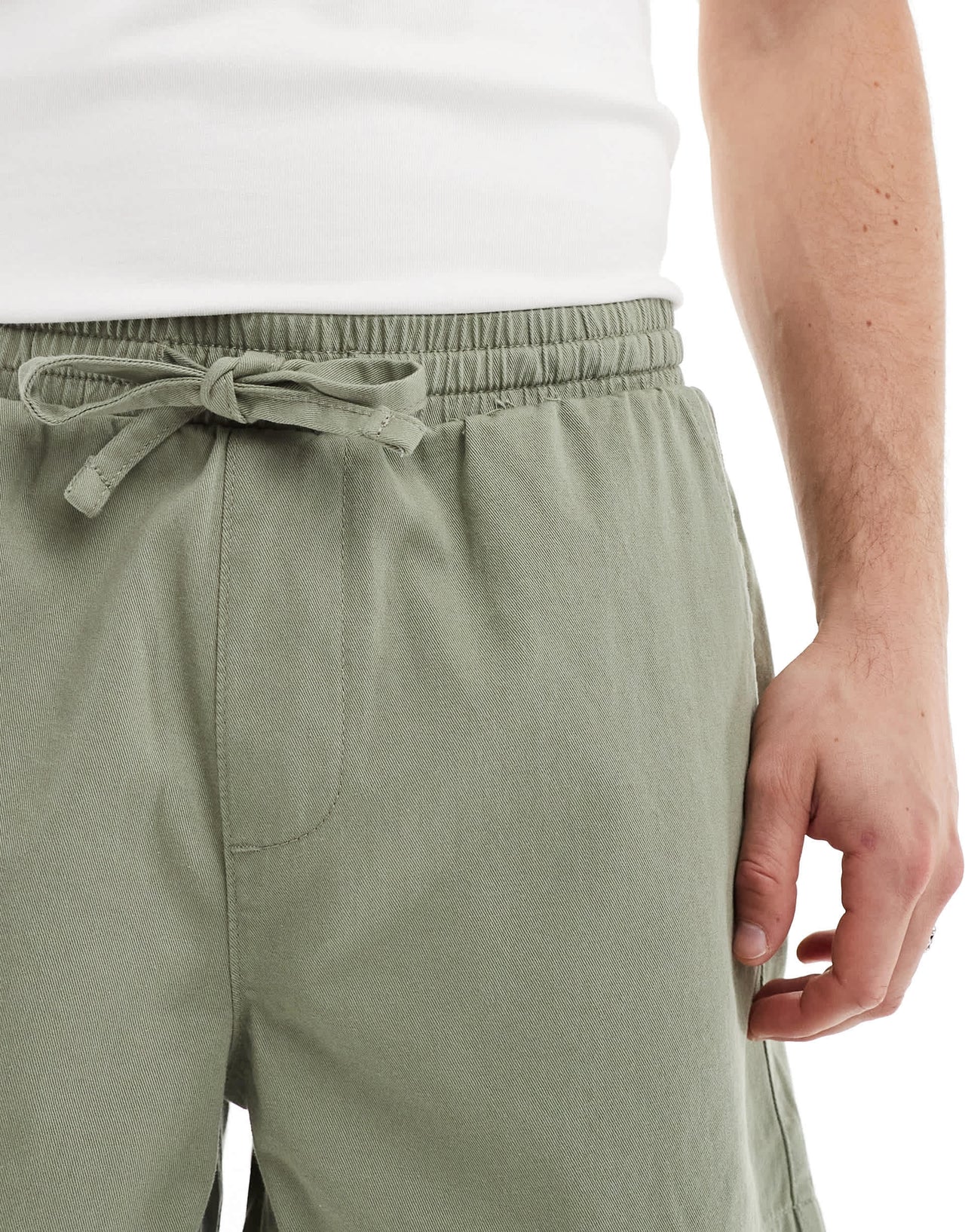 ASOS DESIGN chino short in sage green