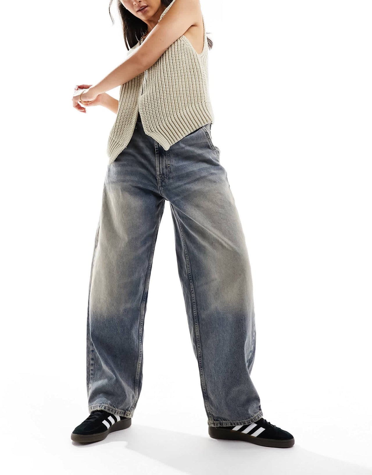 Bershka skater jeans in dark blue dirty
