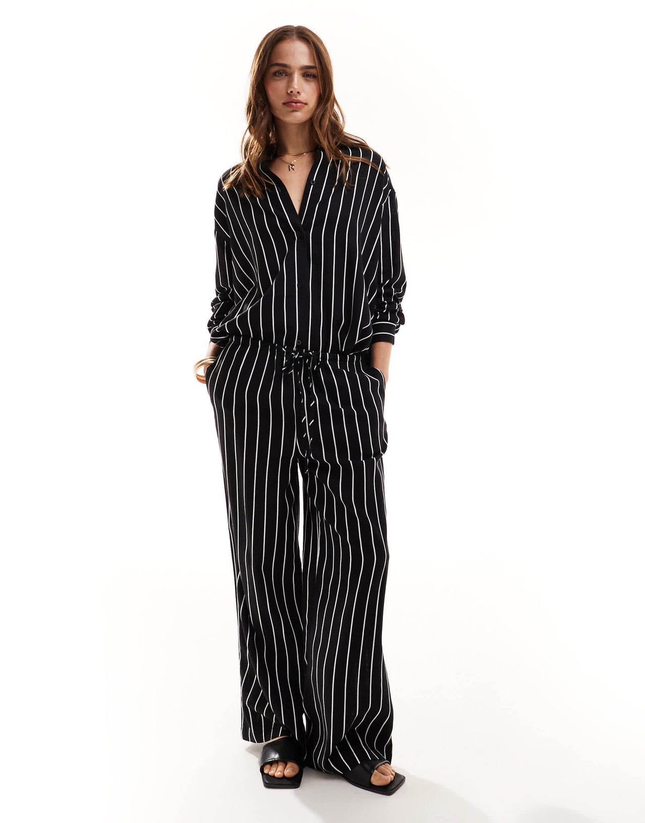ASOS DESIGN relaxed shirt with linen in black stripe