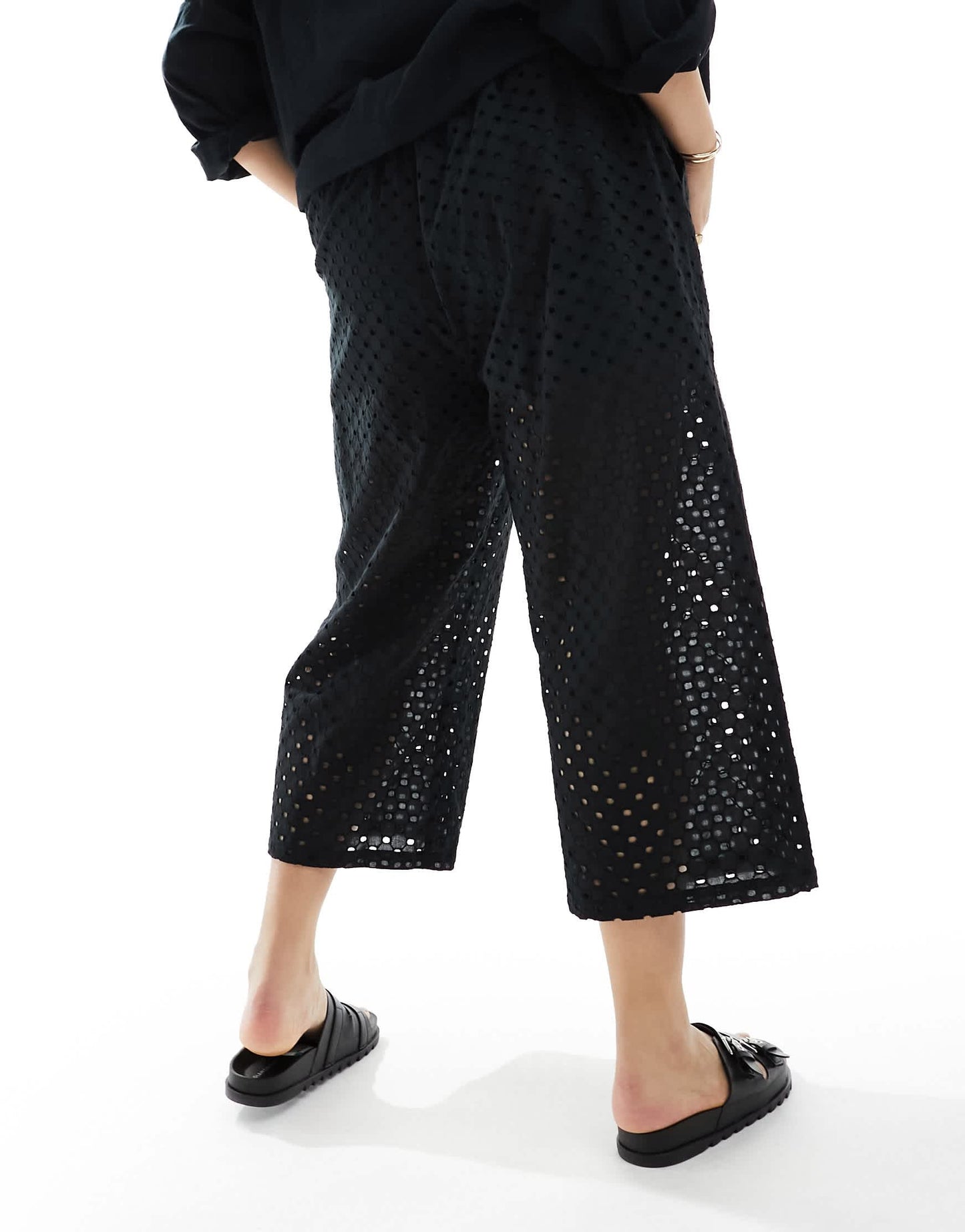 ASOS DESIGN Curve broderie culotte in black