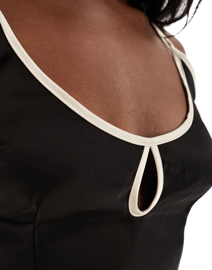 Kaiia exclusive contrast edge keyhole tie back cami top in black