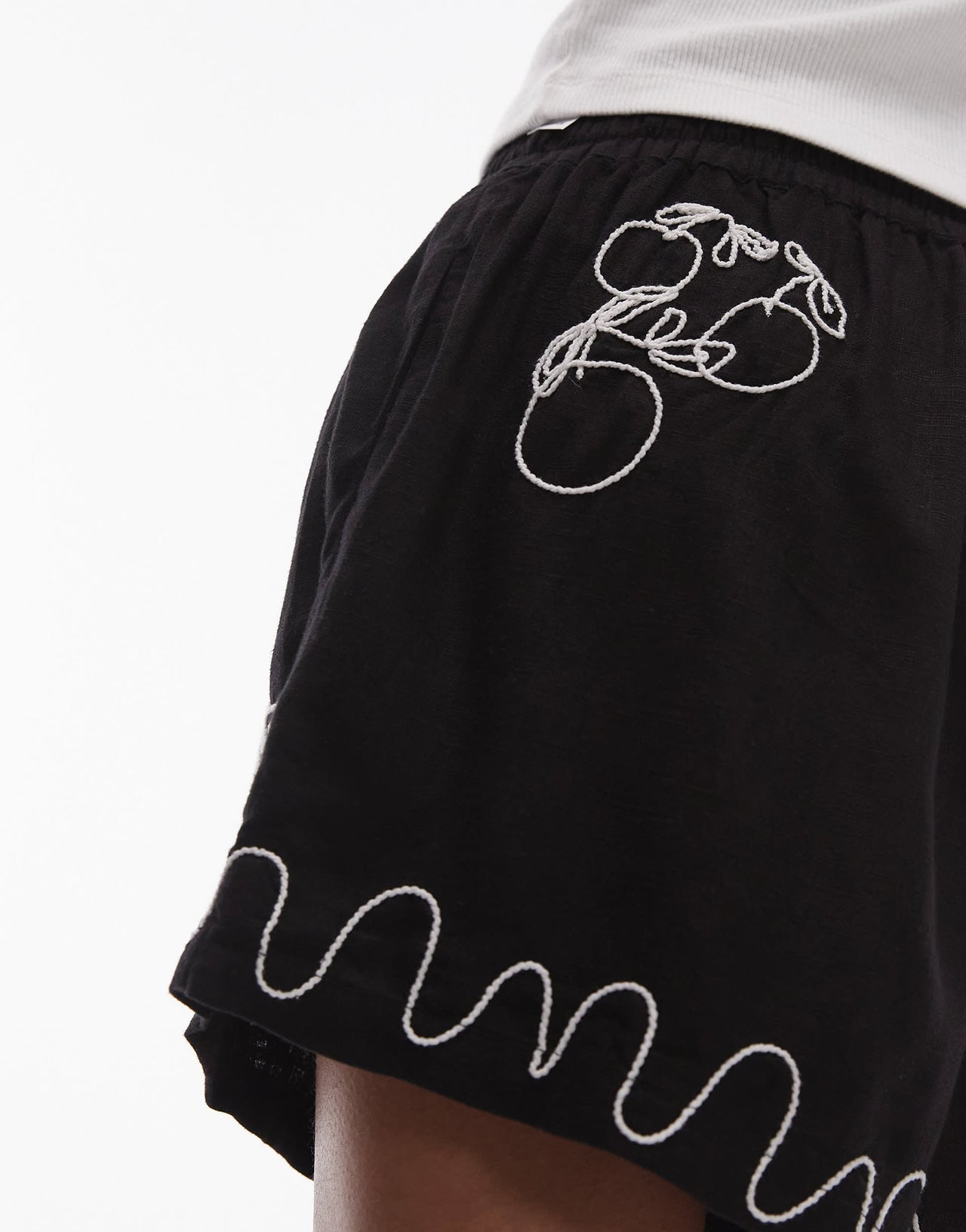 Topshop co-ord embroidered pull on short in black
