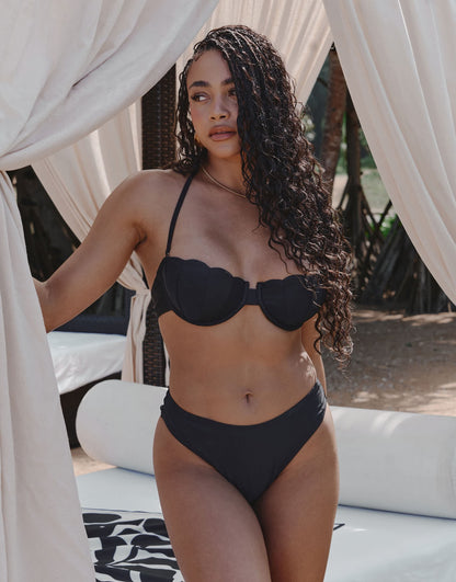 4th & Reckless x Loz Vassallo maui shell detail underwire bikini top in black