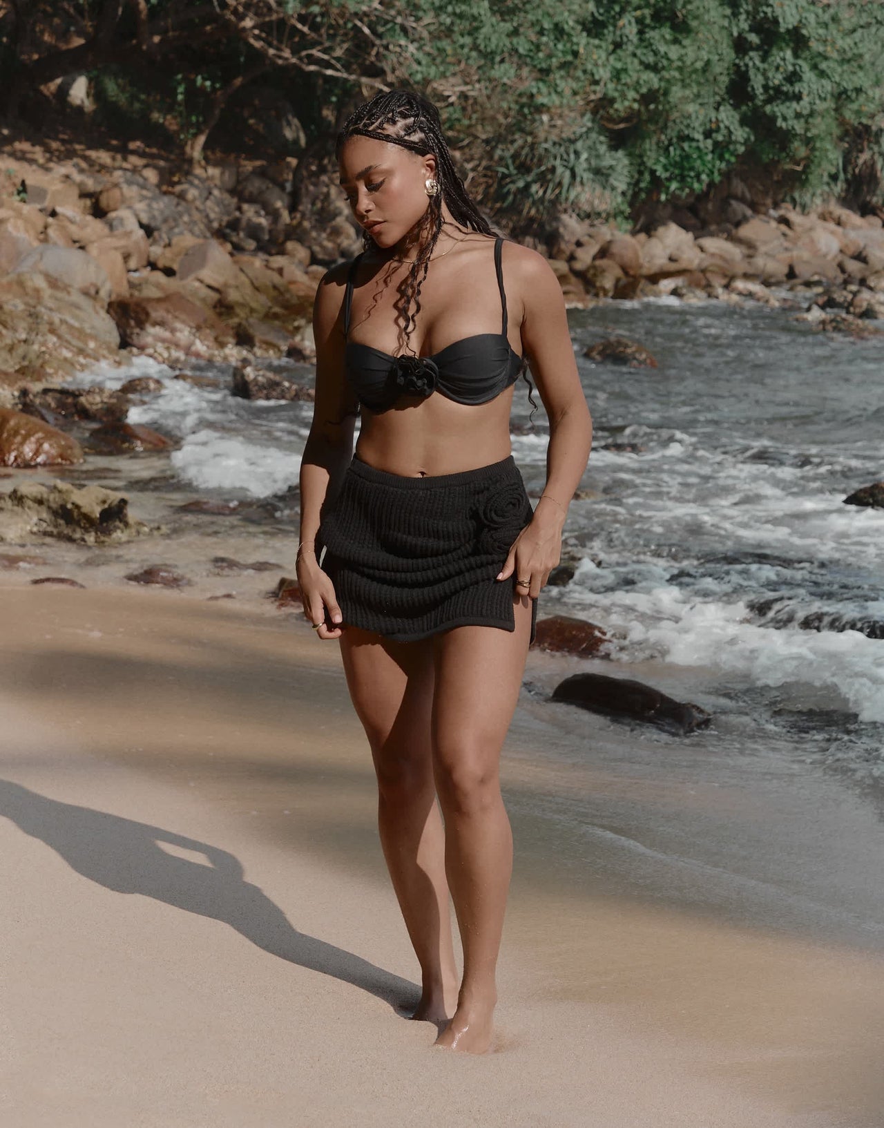 4th & Reckless x Loz Vassallo tahiti knitted rose mini beach skirt in black