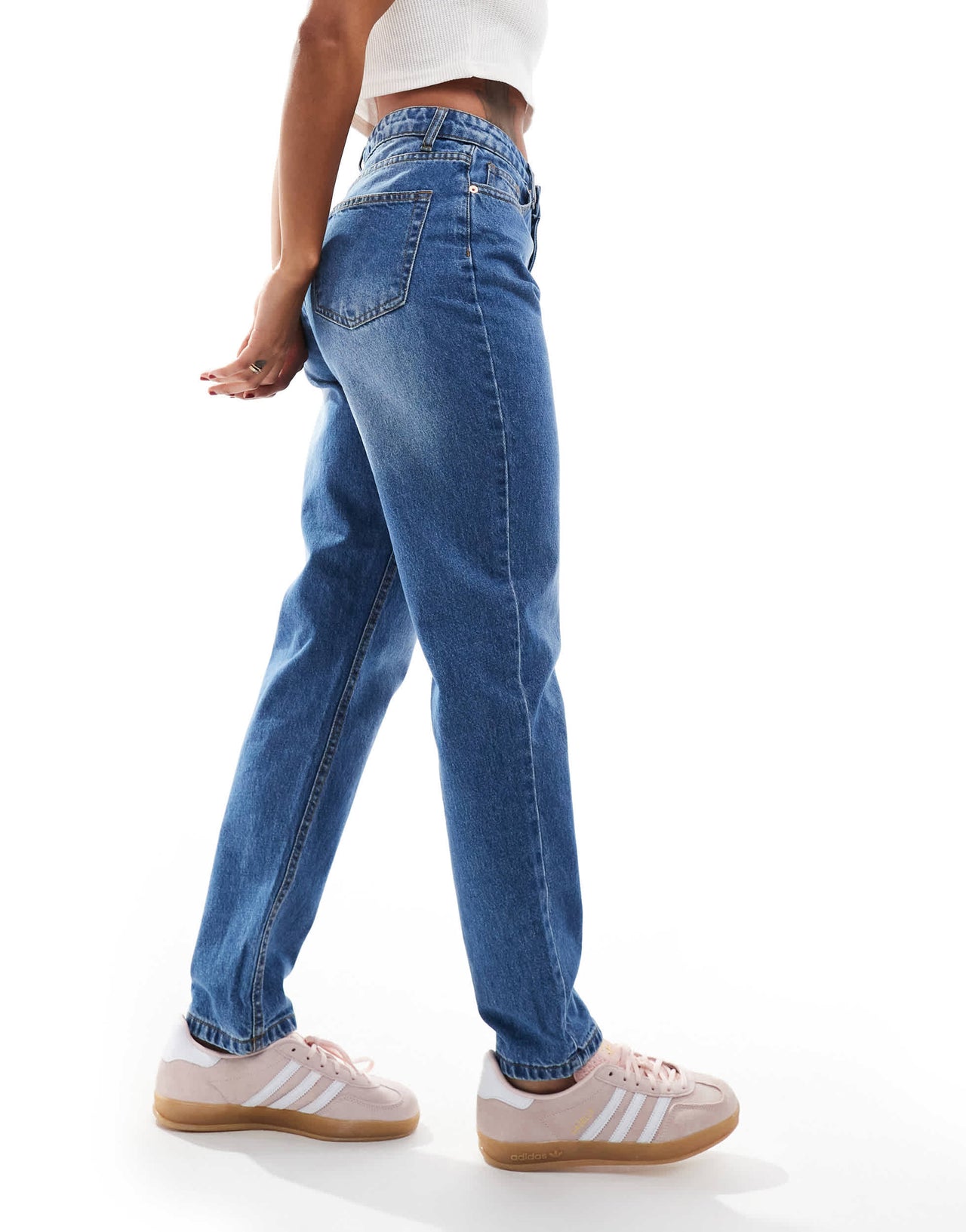 DTT Veron relaxed fit mom jeans in mid blue wash