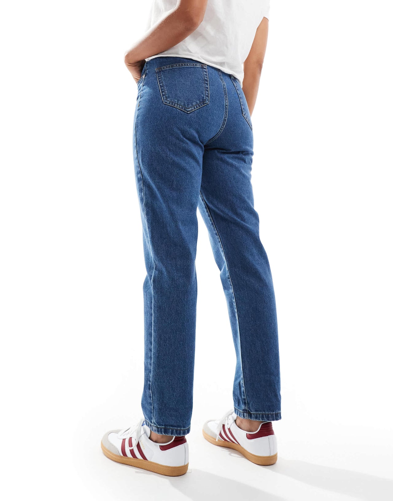 DTT Lou mom jeans in mid blue wash