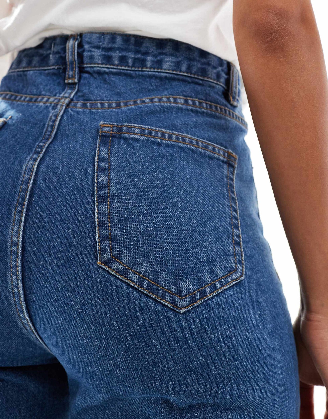DTT Lou mom jeans in mid blue wash