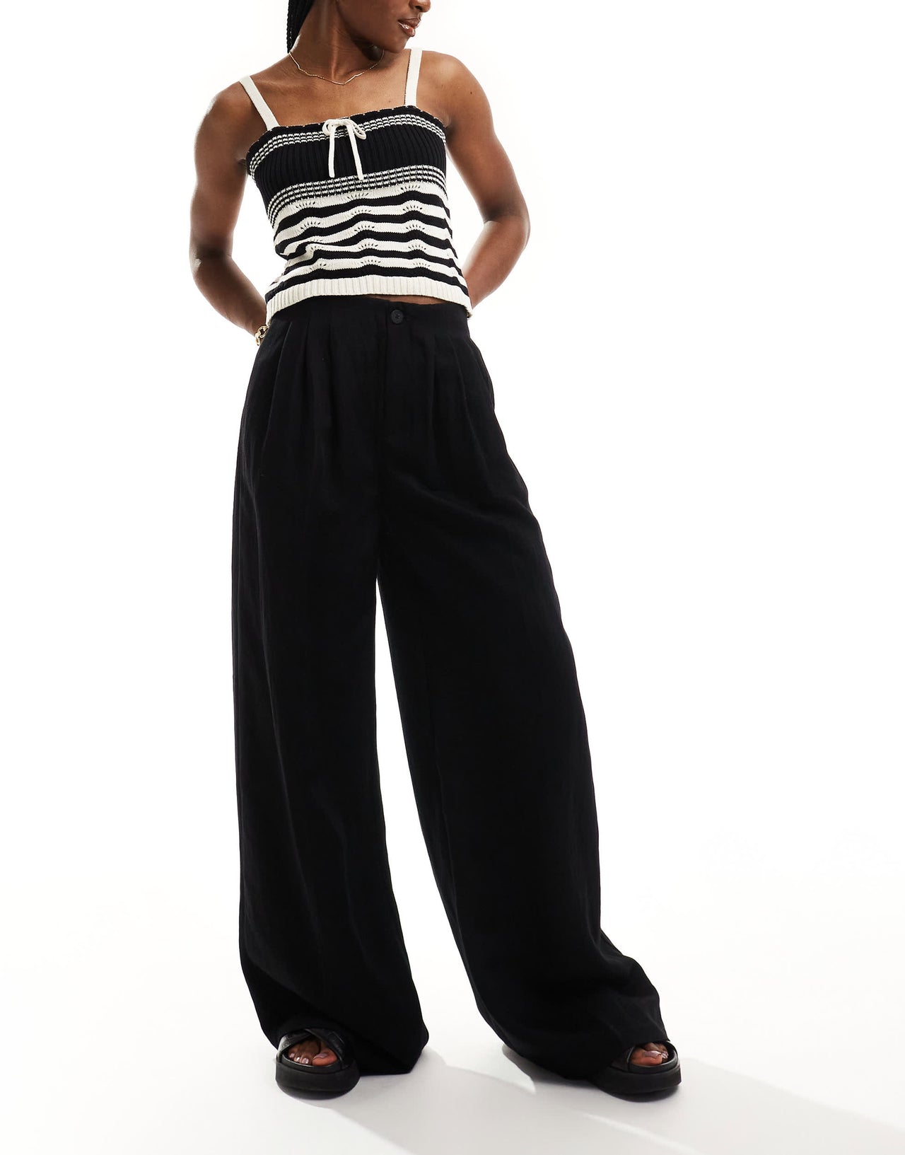 Stradivarius tailored pleated wide leg trouser in black