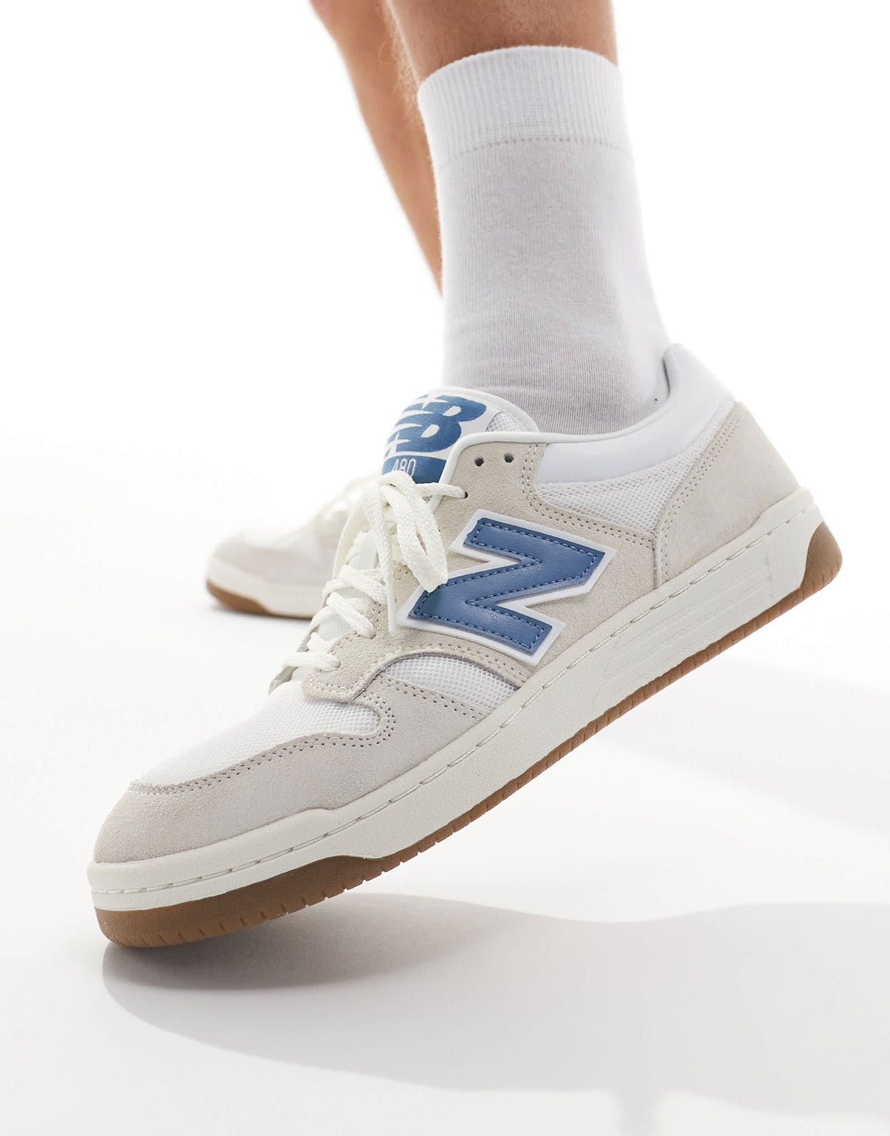 New Balance 480 trainers in white and blue