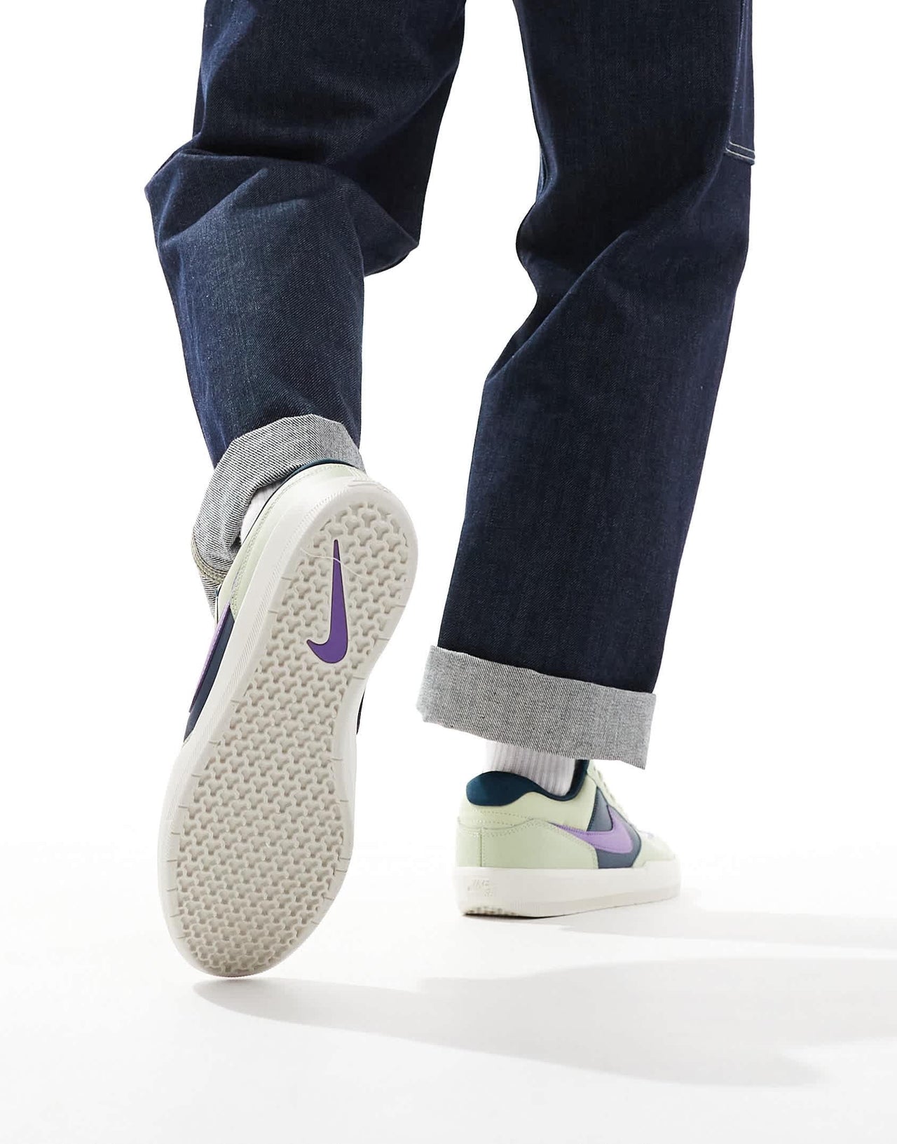 Nike SB Force 58 trainers in olive and purple