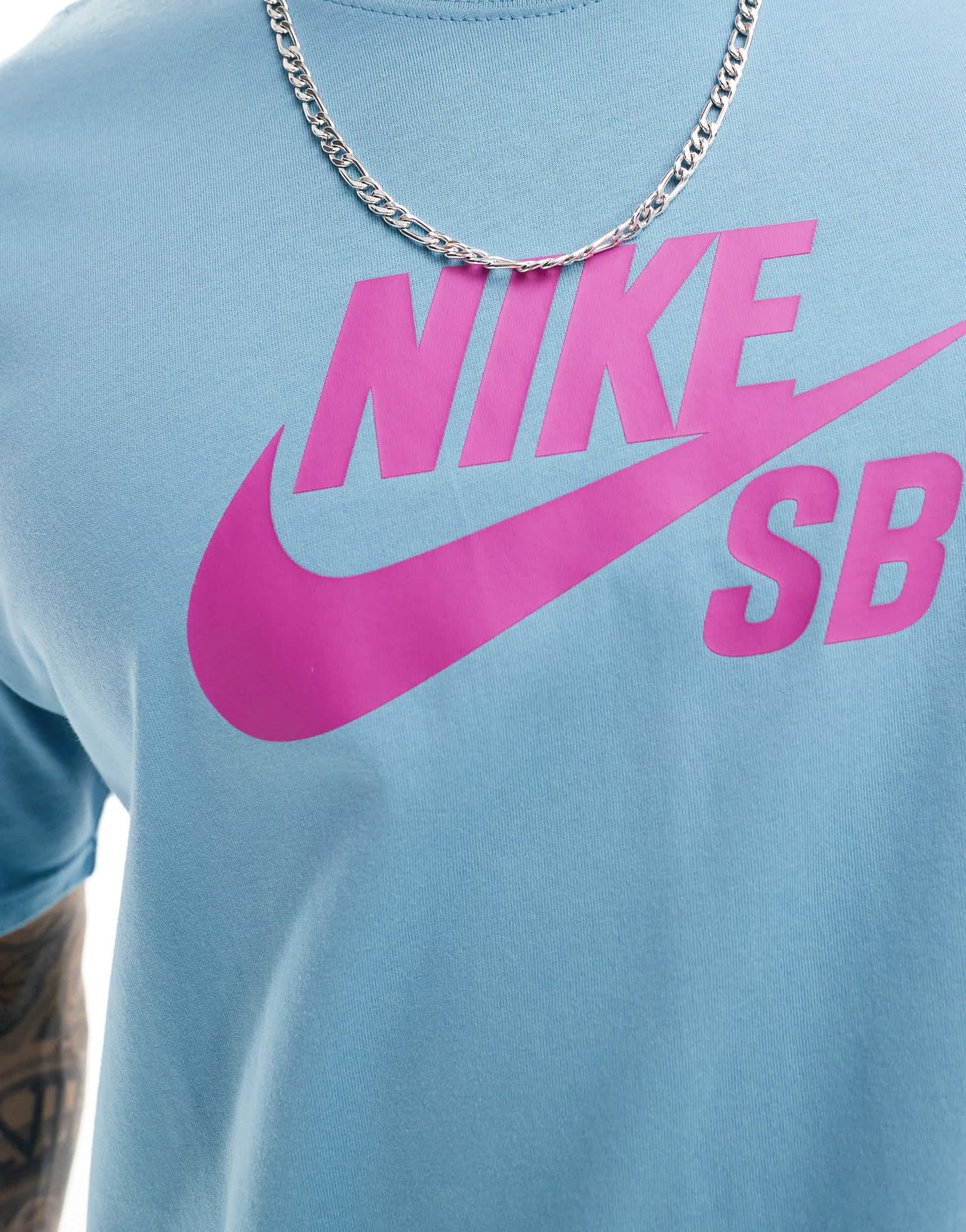 Nike SB central logo t-shirt in light blue