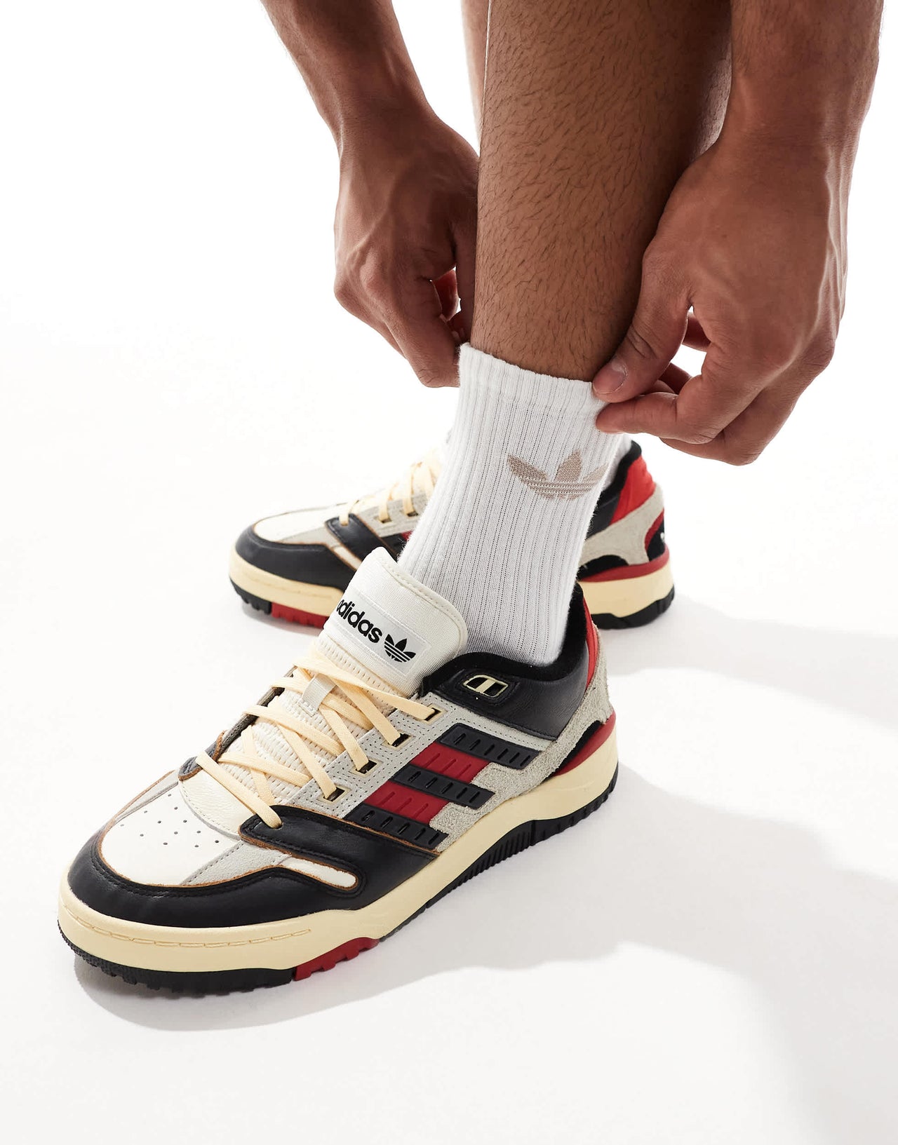 adidas Originals Torsion Phantom Low trainers in off white, black & red