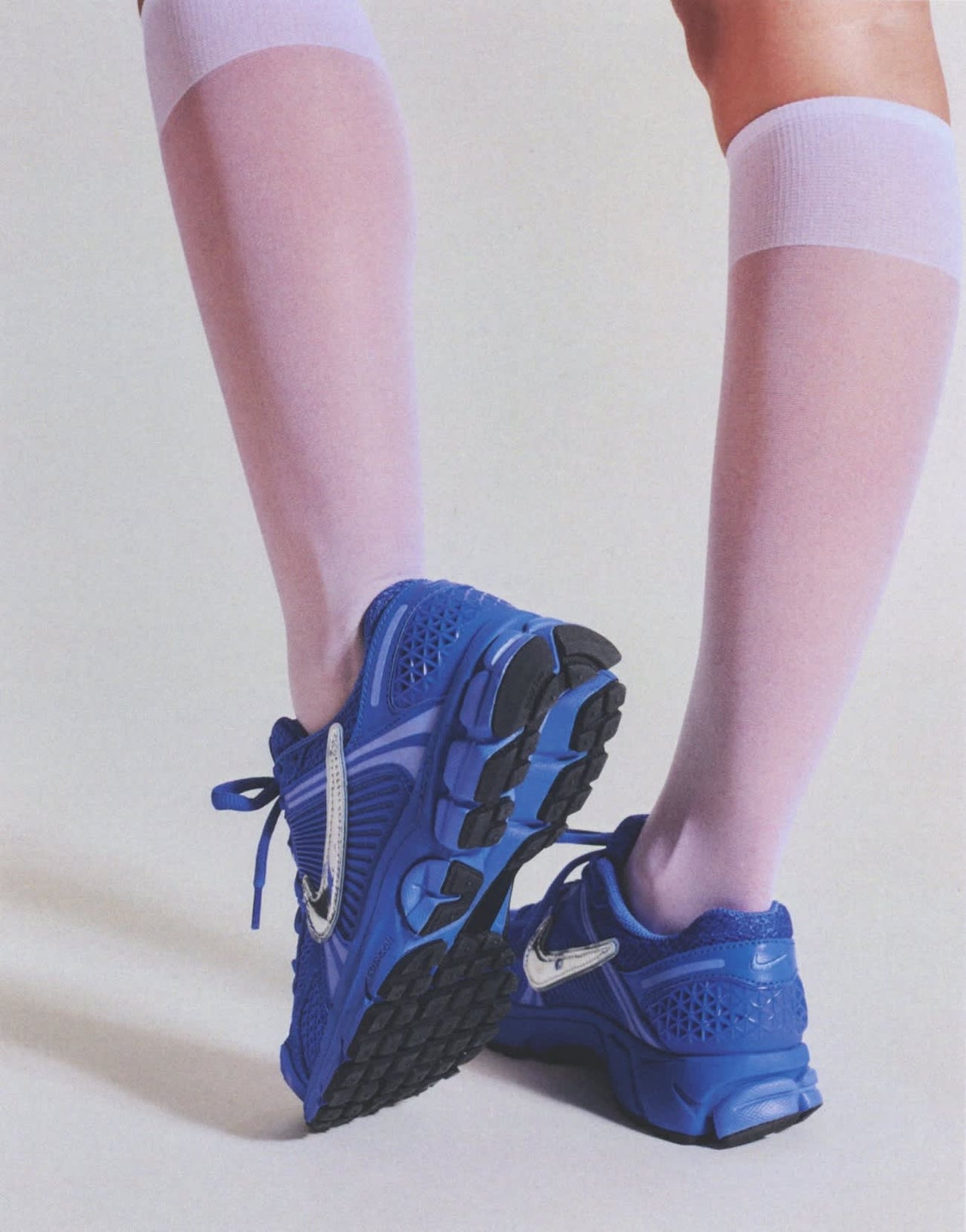 Nike Zoom Vomero 5 trainers in racer blue