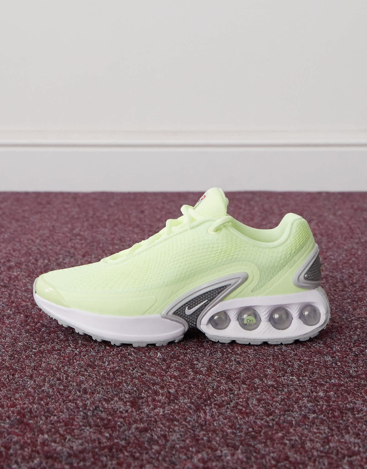 Nike Air Max DN trainers in green