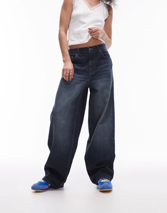Topshop Gilmore low slung boyfriend jeans in abys