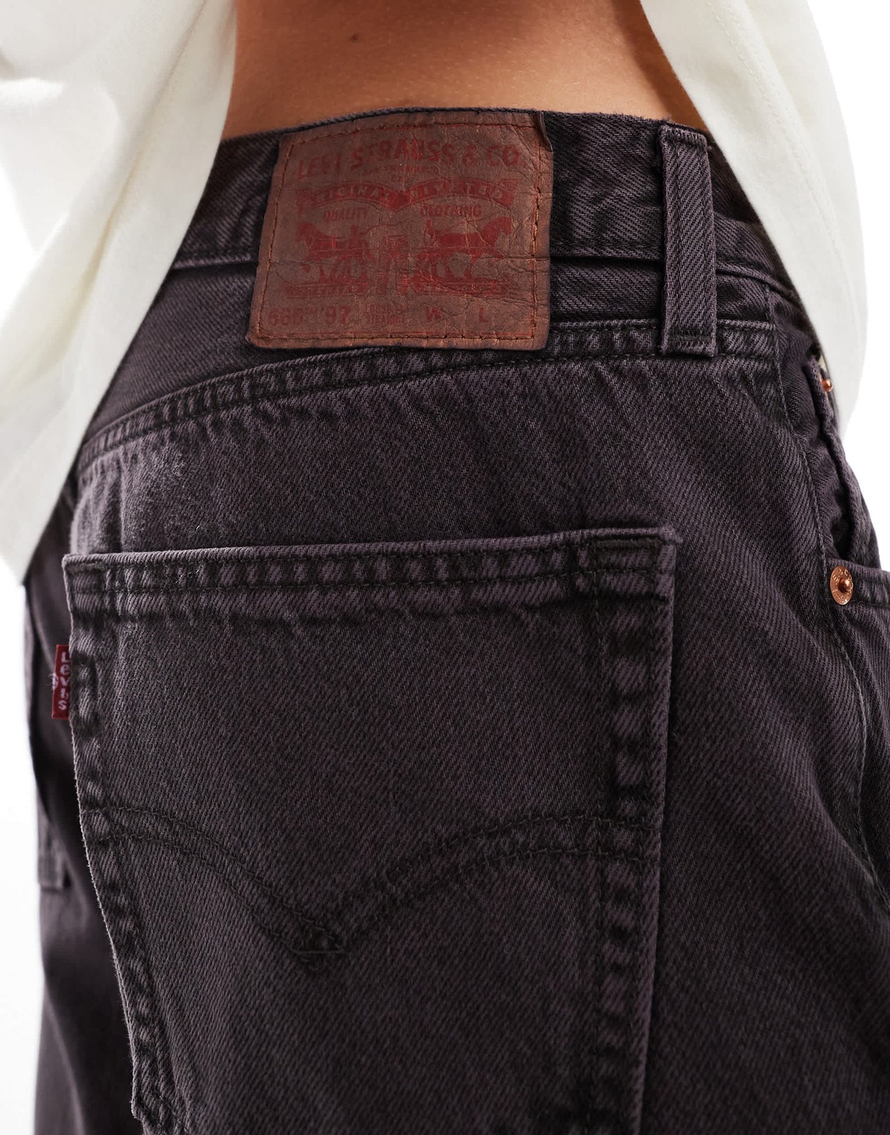 Levi's 565 '97 loose straight fit jeans in washed black with purple tint