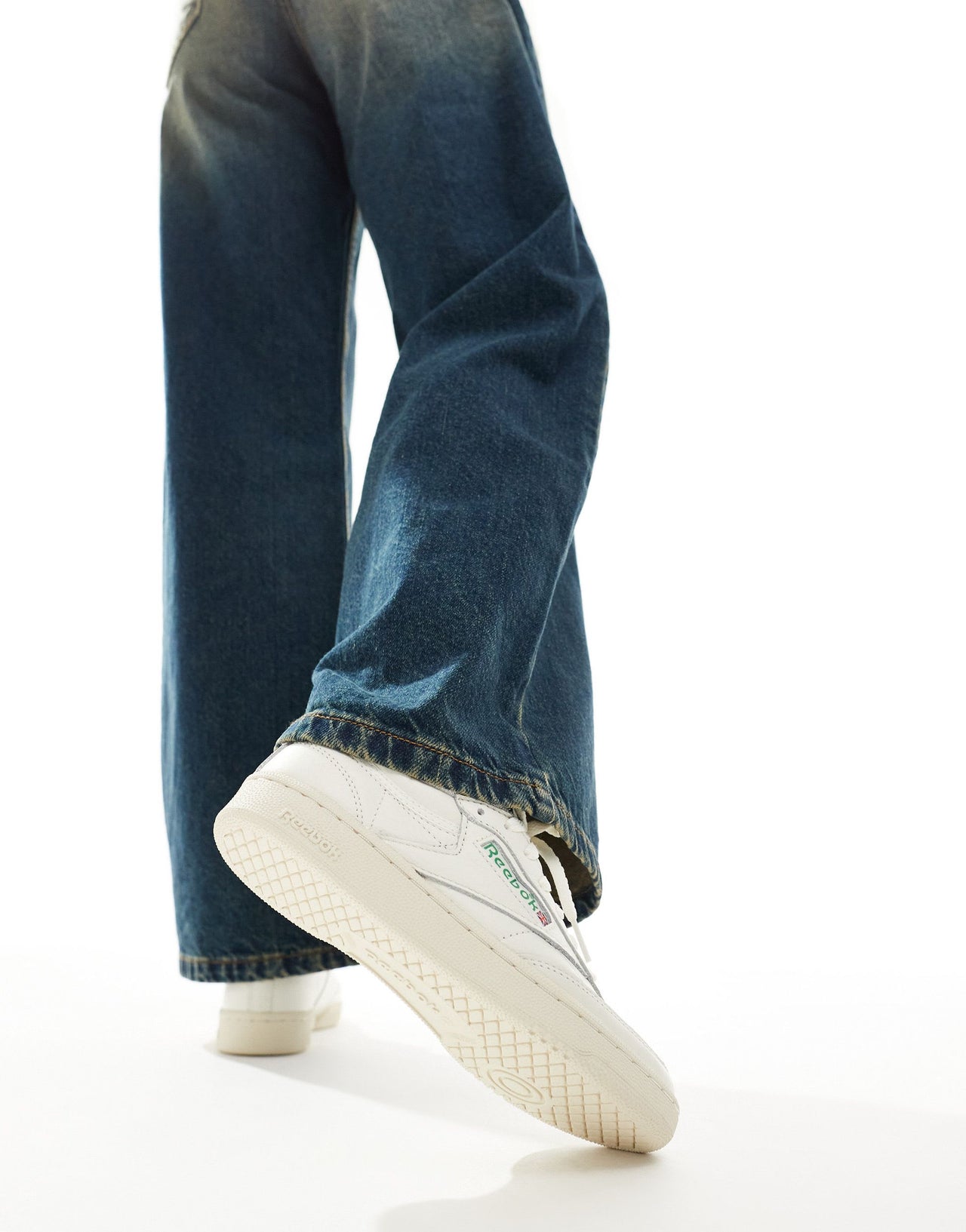 Reebok Club C 85 vintage trainers in off white