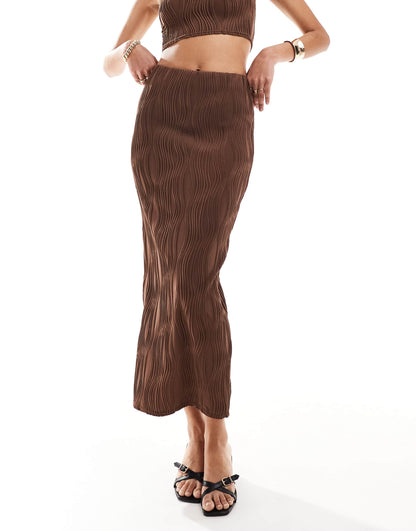 New Look ripple midi skirt in chocolate