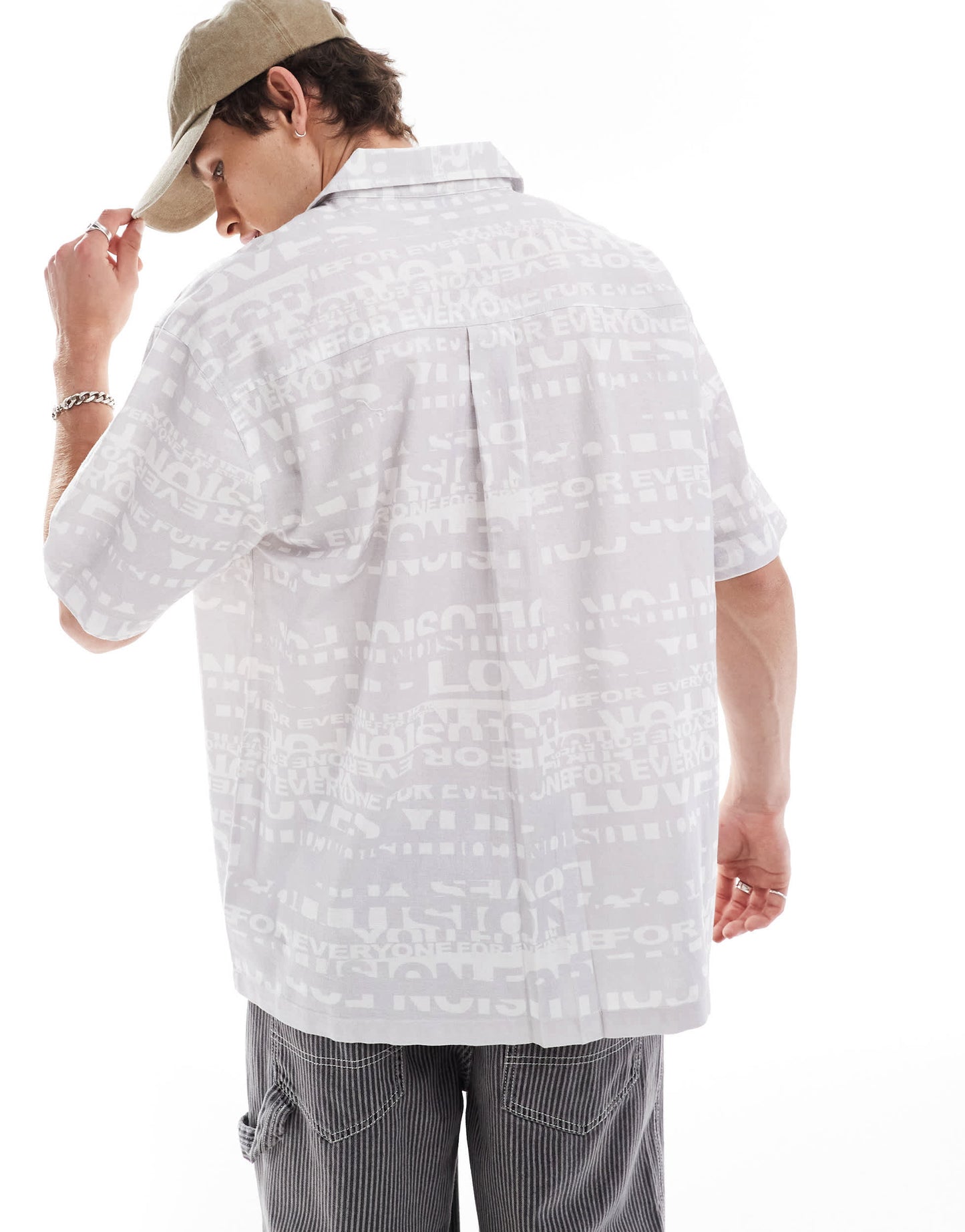 COLLUSION Unisex cotton woven revere shirt in grey news print - LGREY