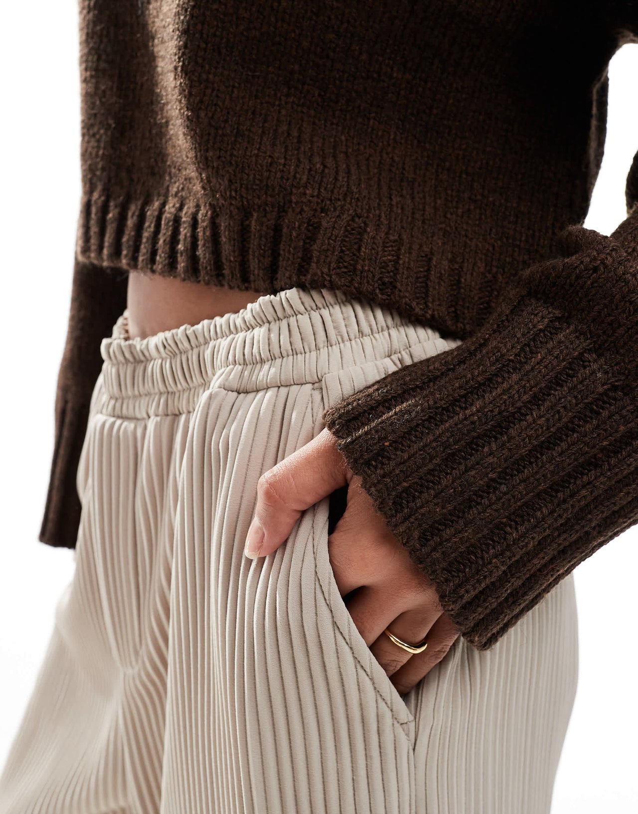 ASOS DESIGN crew neck jumper with chunky trims in chocolate