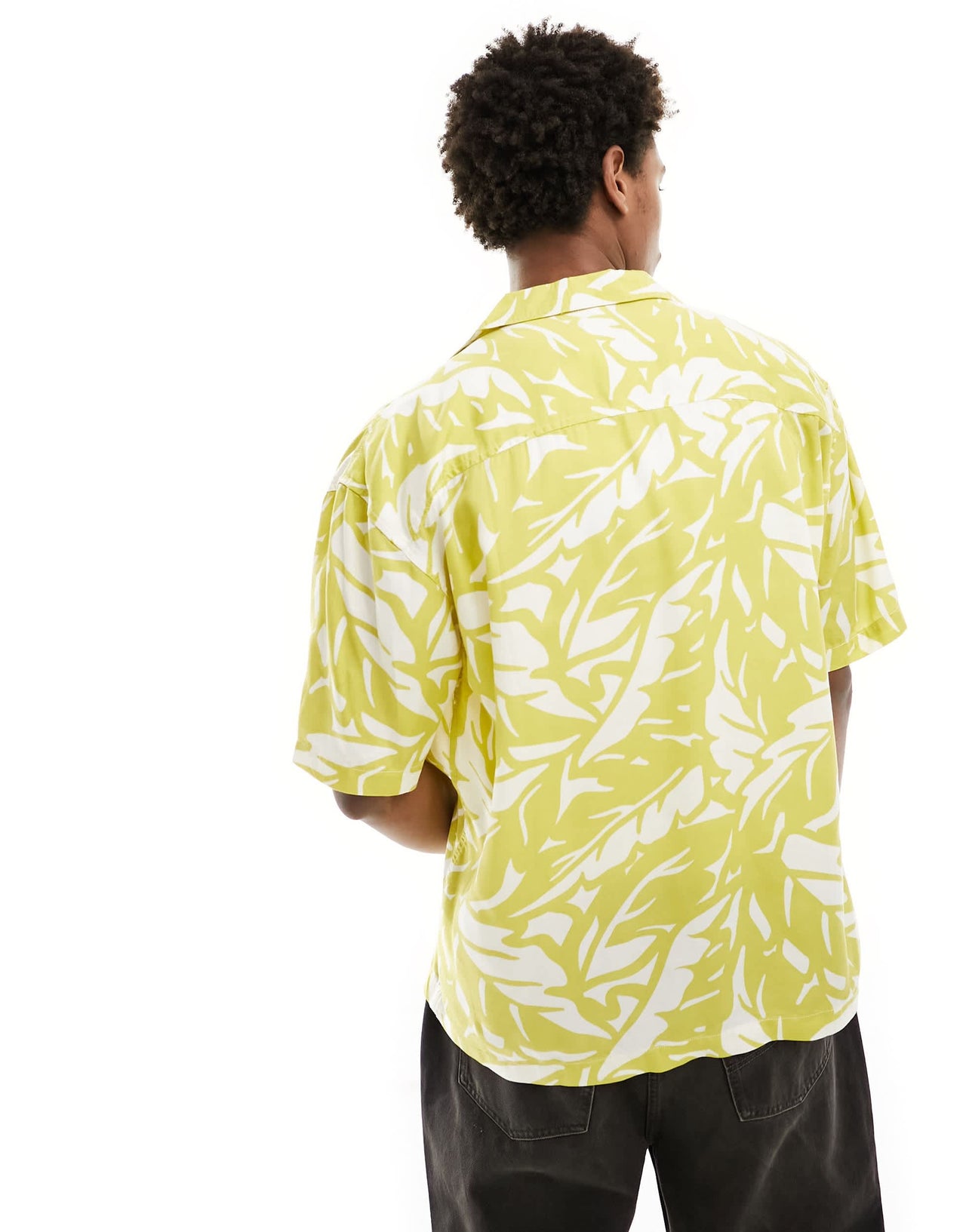 Lee short sleeve revere collar leaf print shirt in yellow