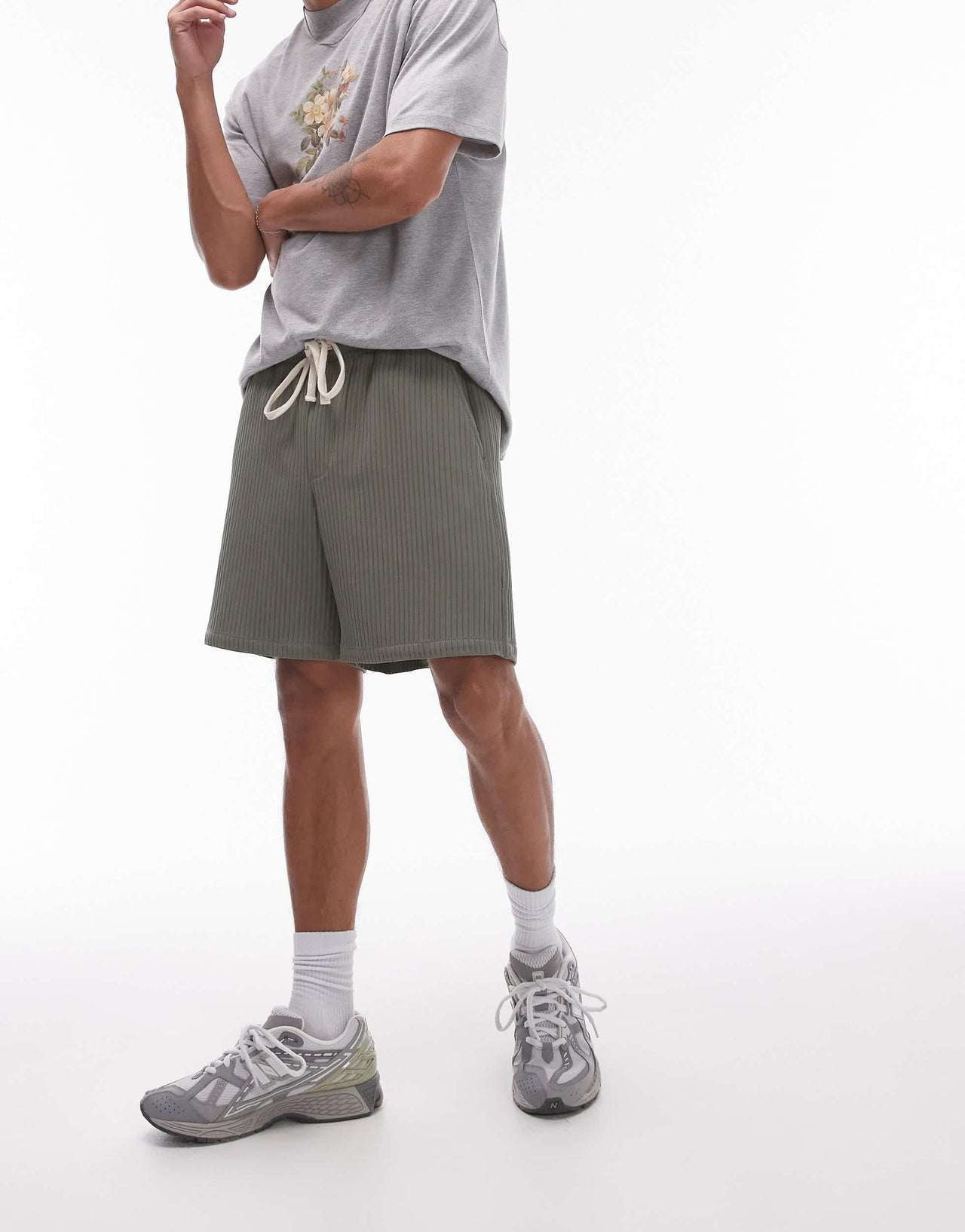 Topman plisse shorts in khaki