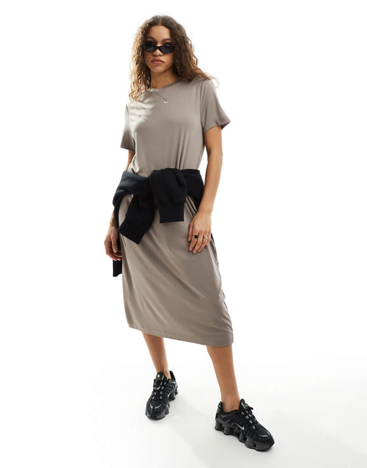 Monki  super soft maxi t-shirt dress in mole