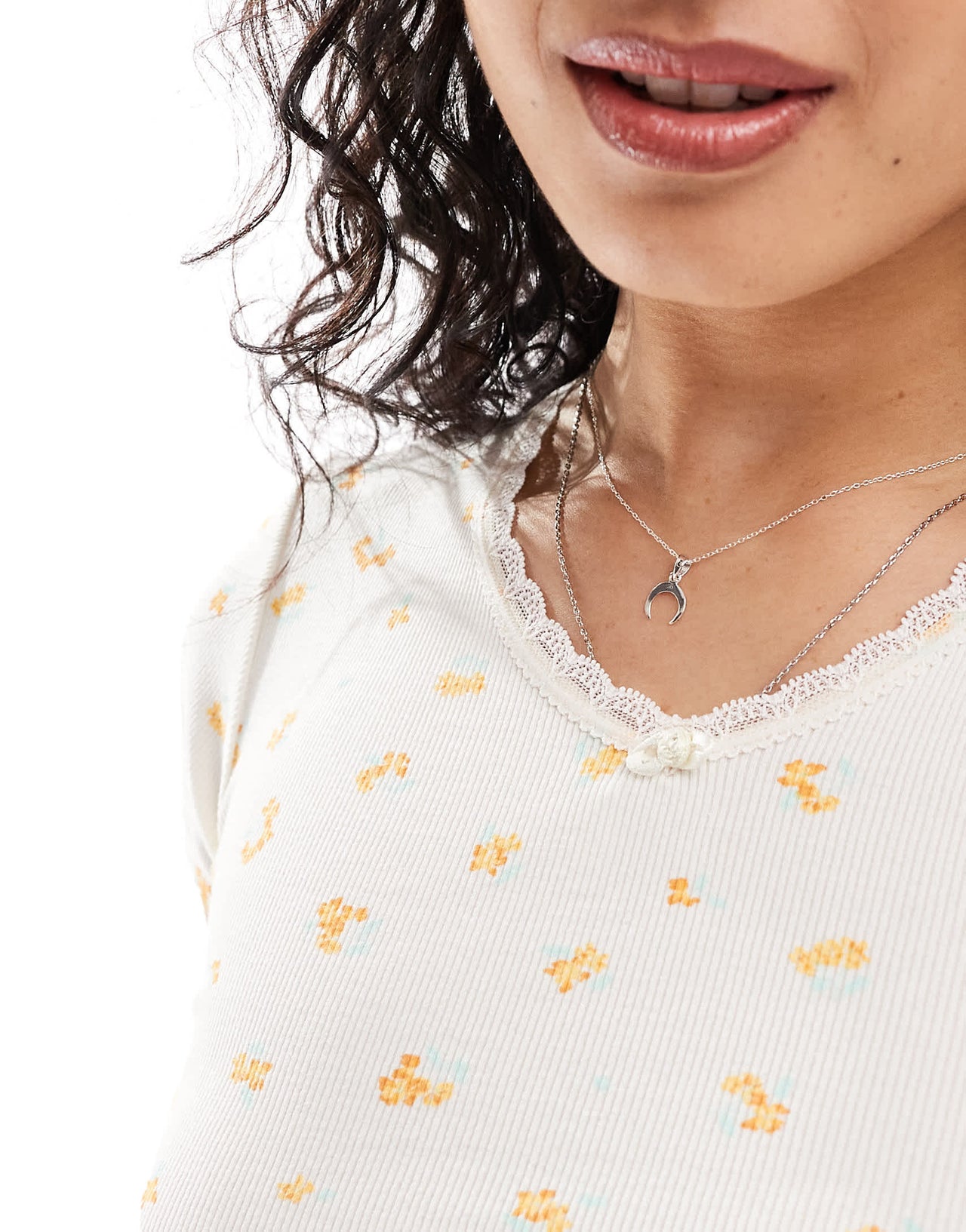 Cotton On fitted crop t-shirt with v neck rosette detail in retro ditsy