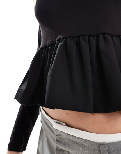 Stradivarius frilled hem detail top in black