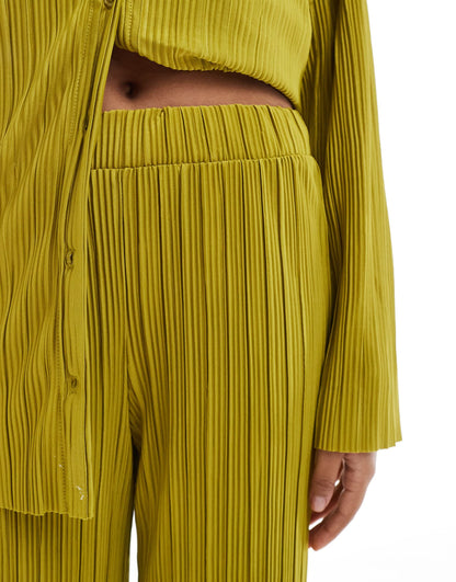 ONLY exclusive plisse trouser co-ord in green