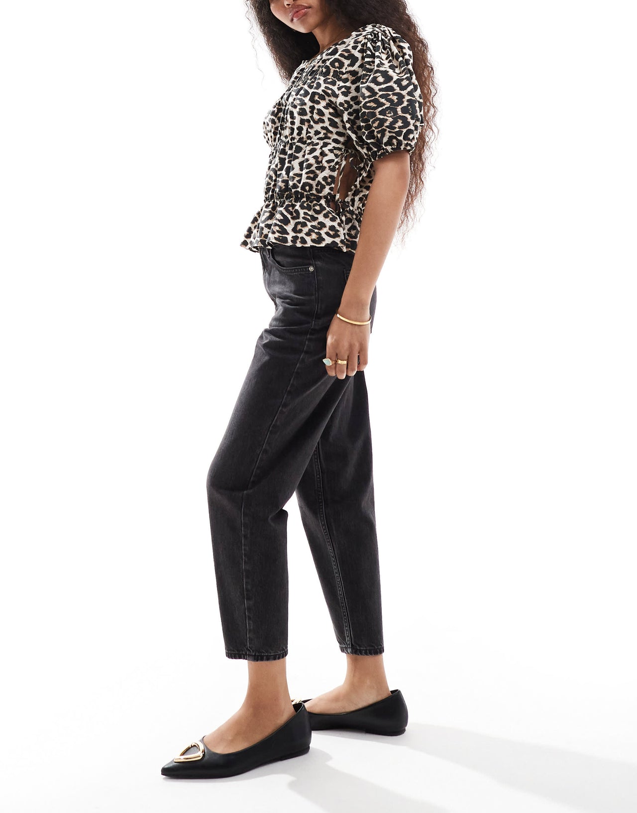 Miss Selfridge Petite highwaist mom jean in black wash