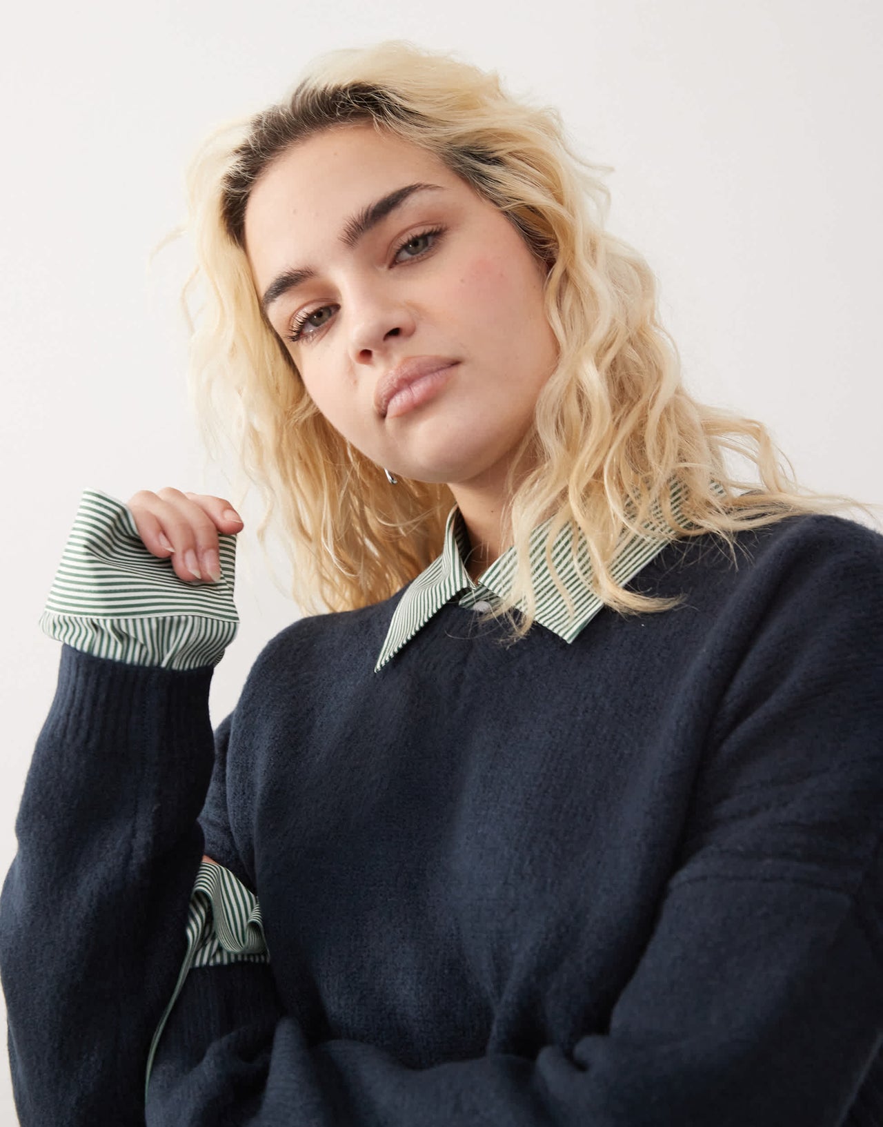 COLLUSION v neck meet and greet jumper with arm rib in navy