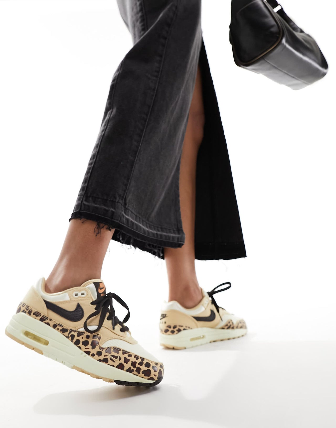 Nike Air Max 1 trainers in leopard print