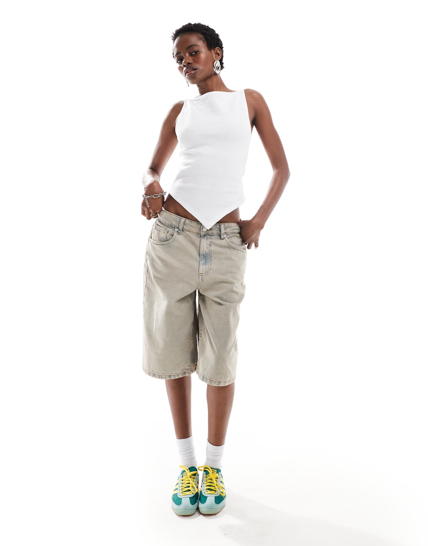 COLLUSION pointed hem waffle vest in white