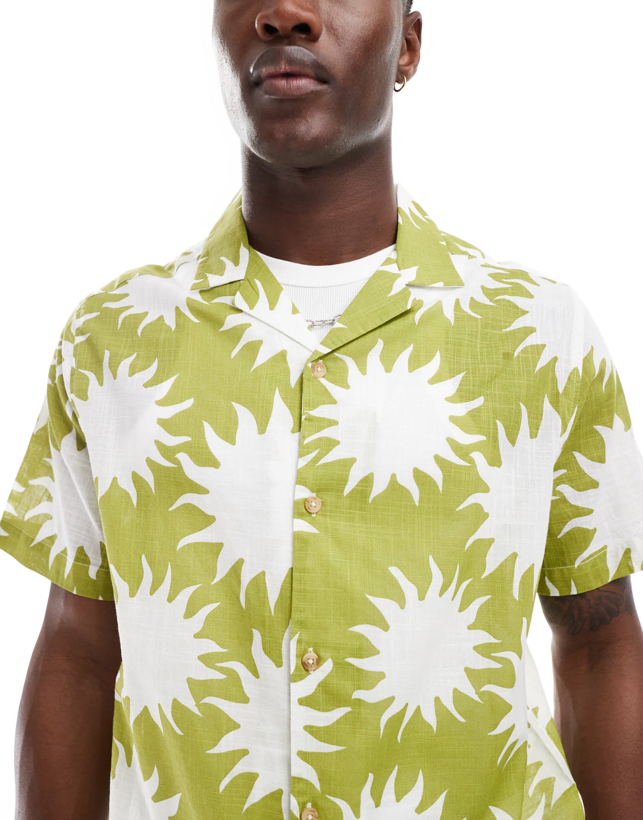ASOS DESIGN relaxed revere linen look shirt with sun print in green