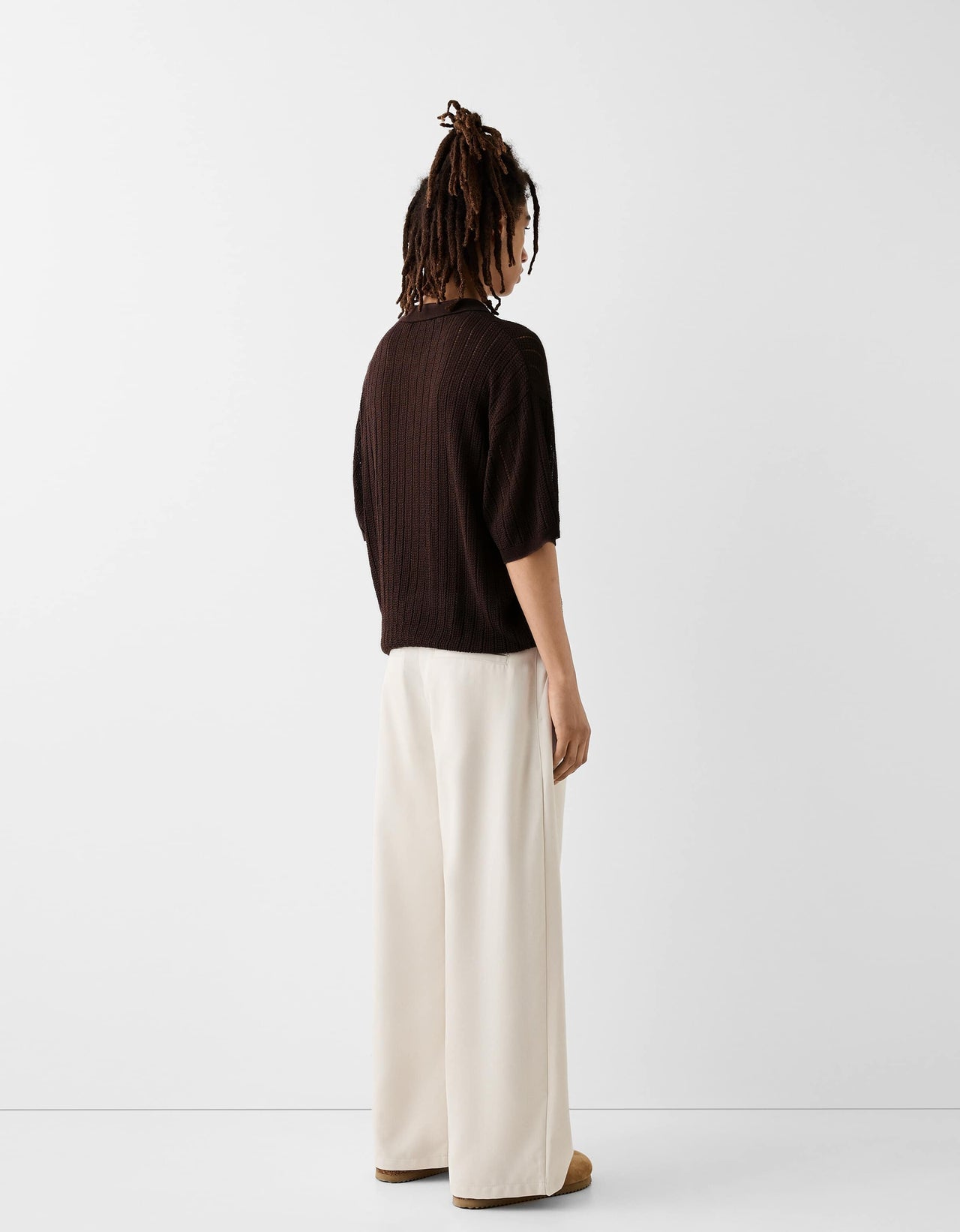 Bershka Collection knitted polo in brown