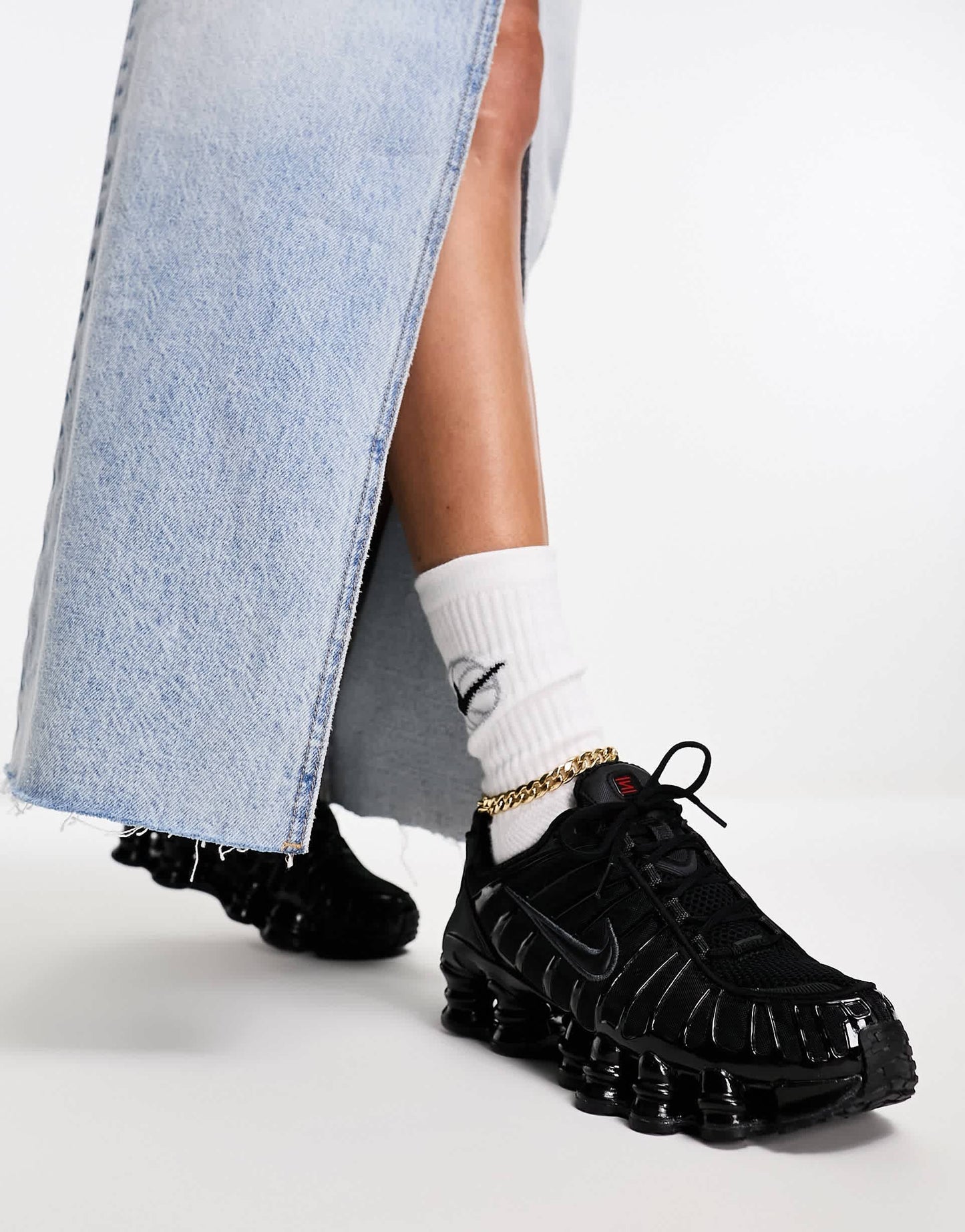 Nike Shox TL trainers in black