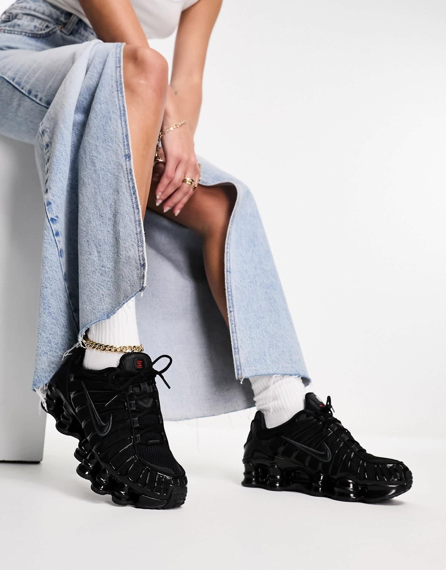 Nike Shox TL trainers in black