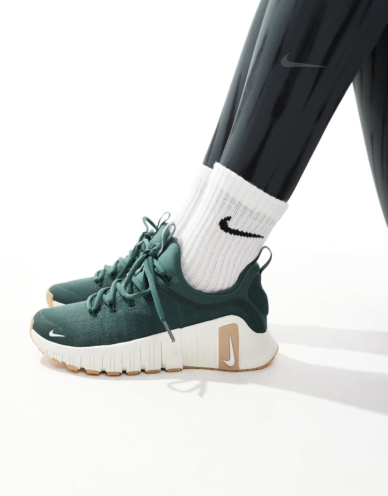 Nike Training Free Metcon 6 trainers in dark green and white