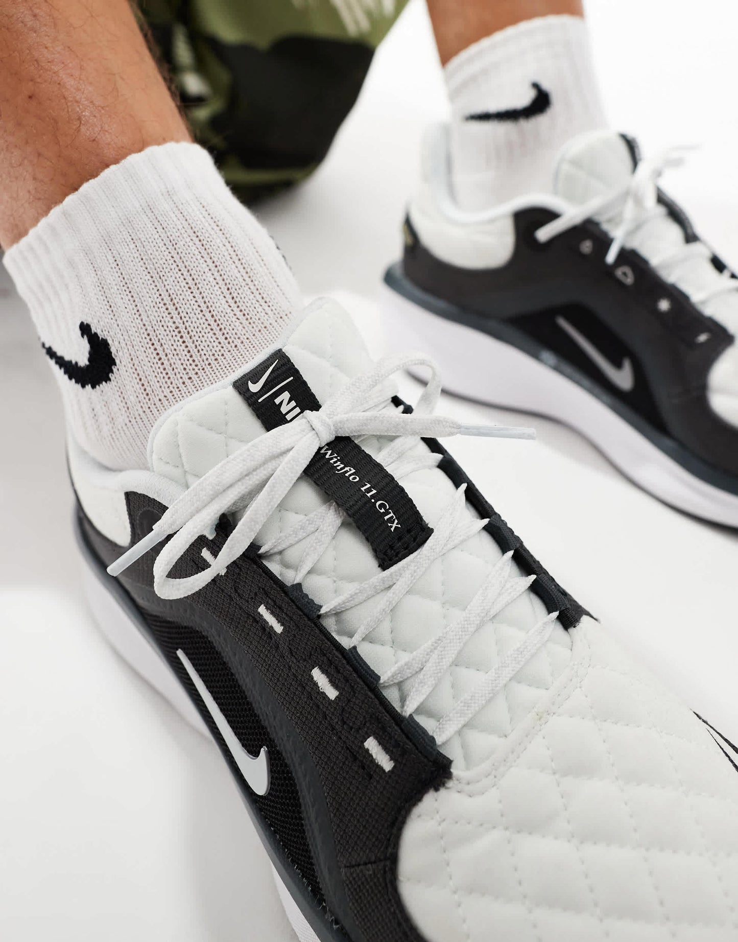 Nike Running Winflo 11 Gore-Tex trainers in black and white