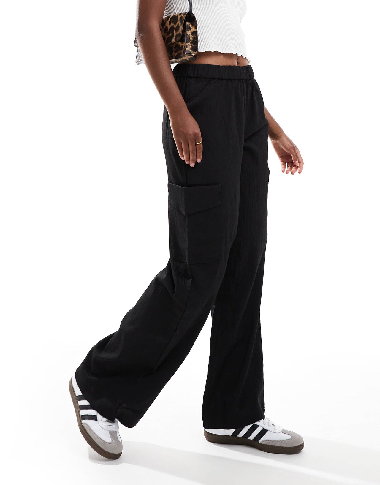 Vila side pocket wide leg trouser in black