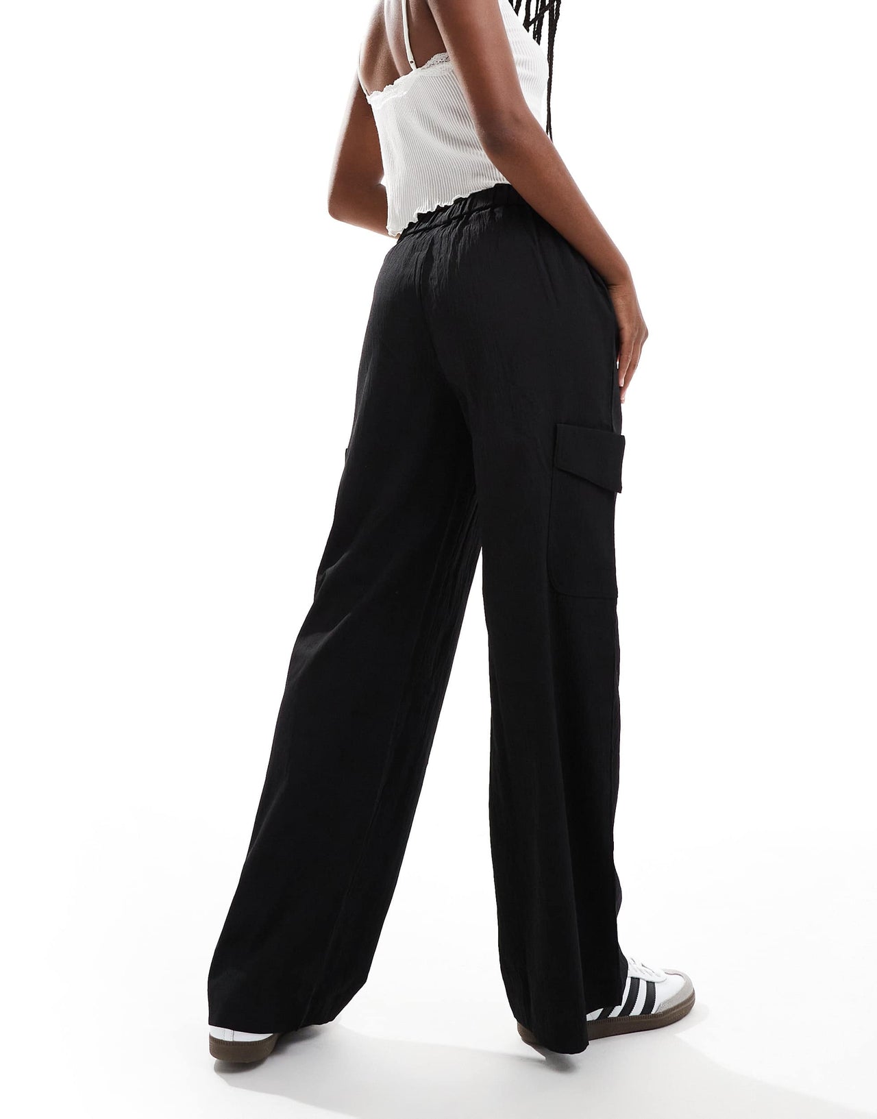 Vila side pocket wide leg trouser in black