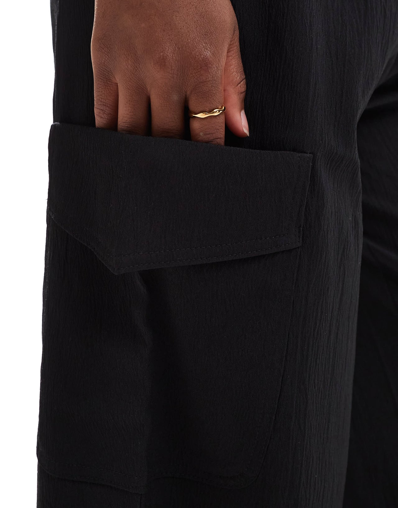 Vila side pocket wide leg trouser in black