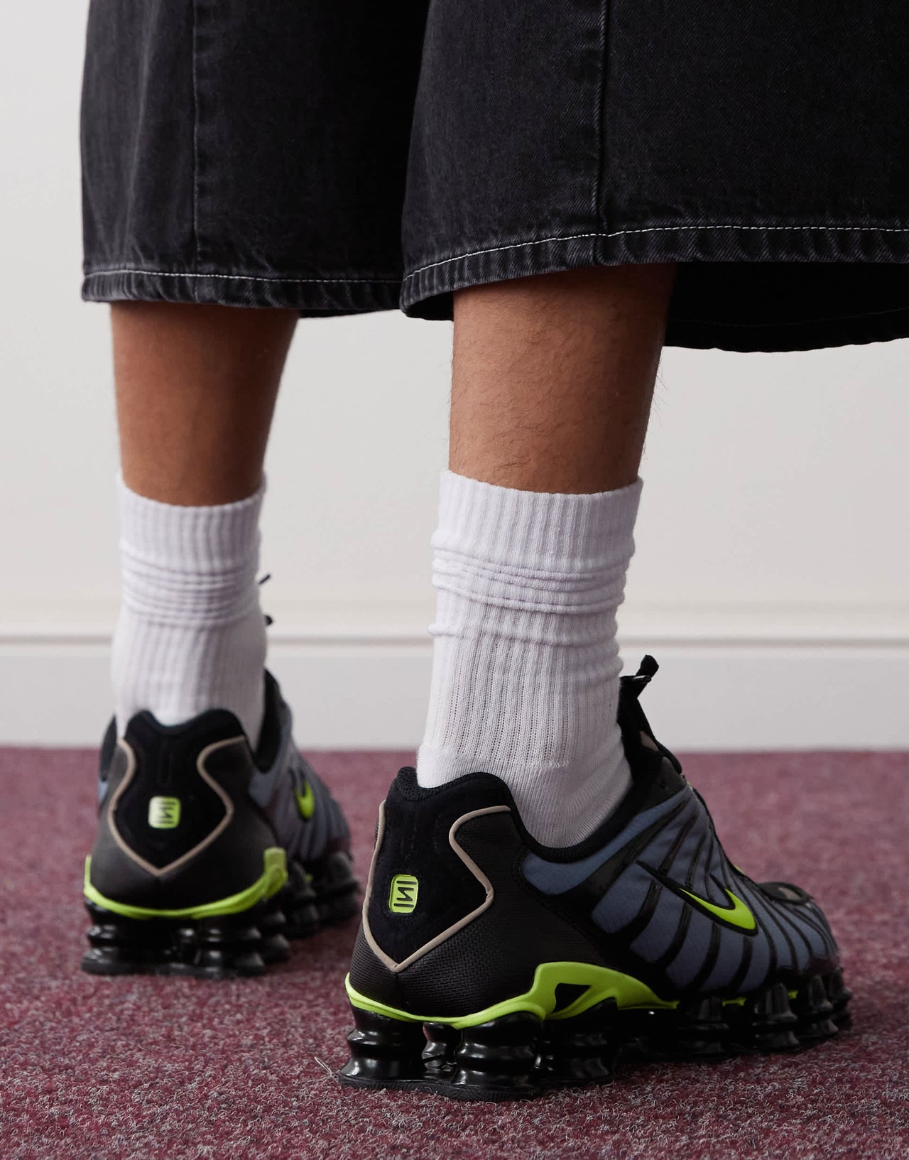 Nike Shox TL unisex trainers in blue, black and green